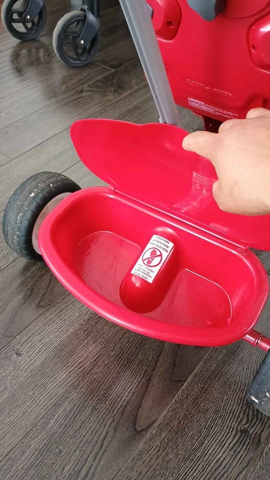 Radio Flyer Tricycle - photo 5
