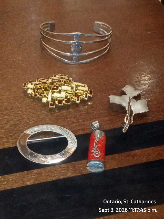 Variety of Vintage Jewelry For Sale