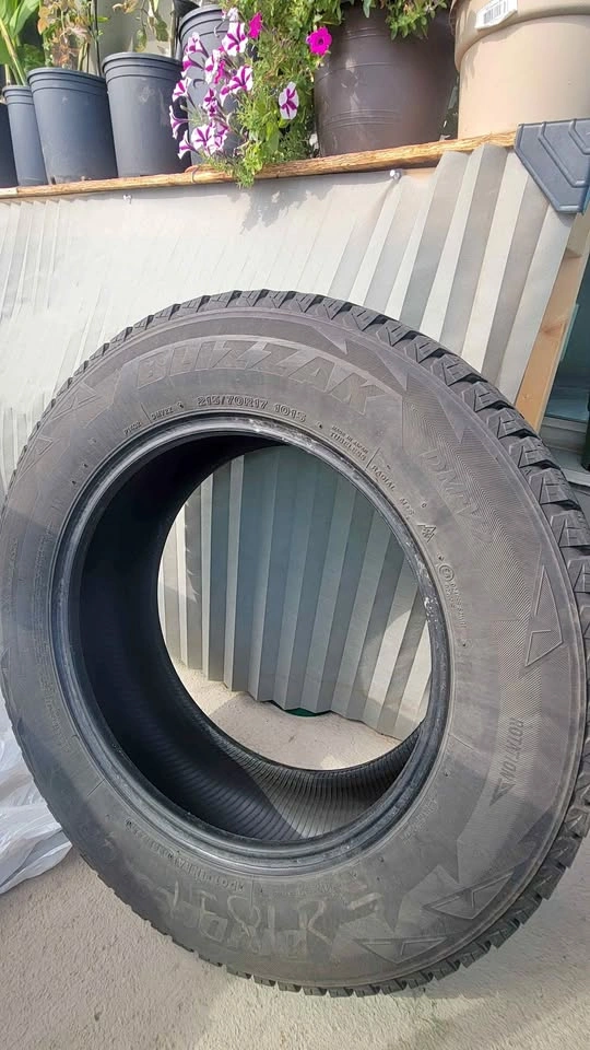 Mazda CX-5/ CX-7 Bridgestone Blizzak Winter tires