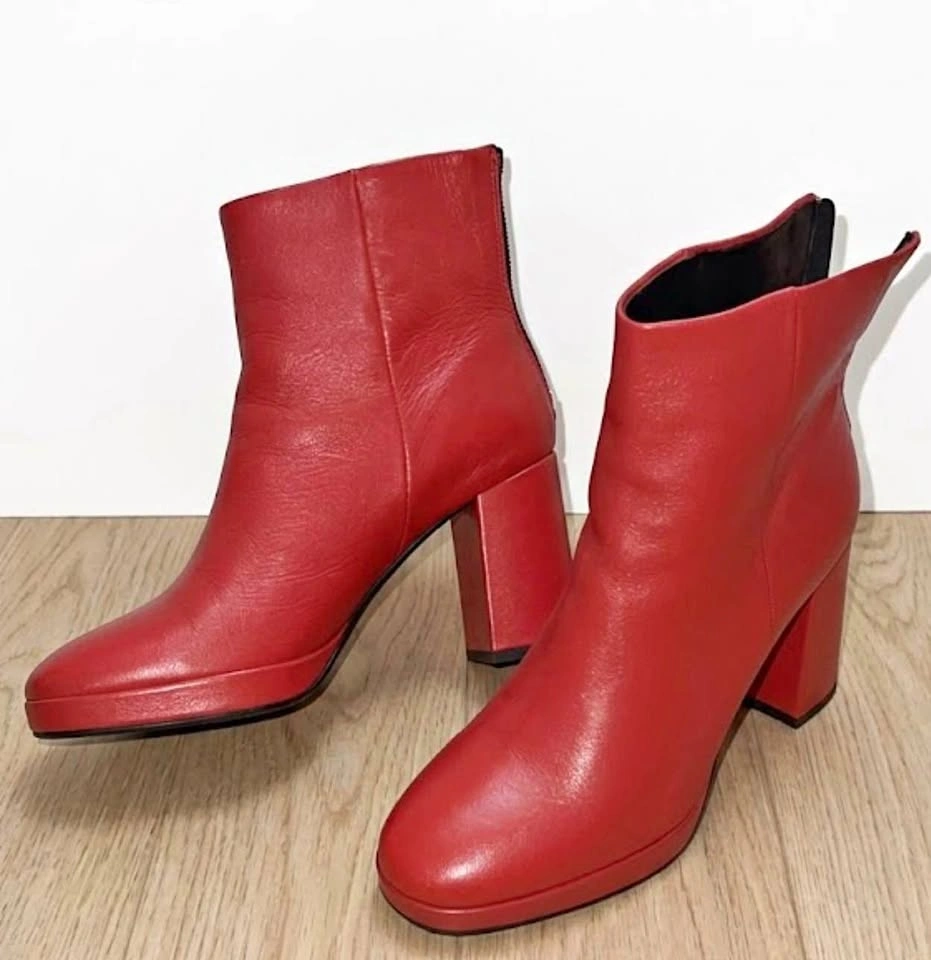 BRAND NEW- L'intervalle Red Leather Ankle Boots (Size 37)