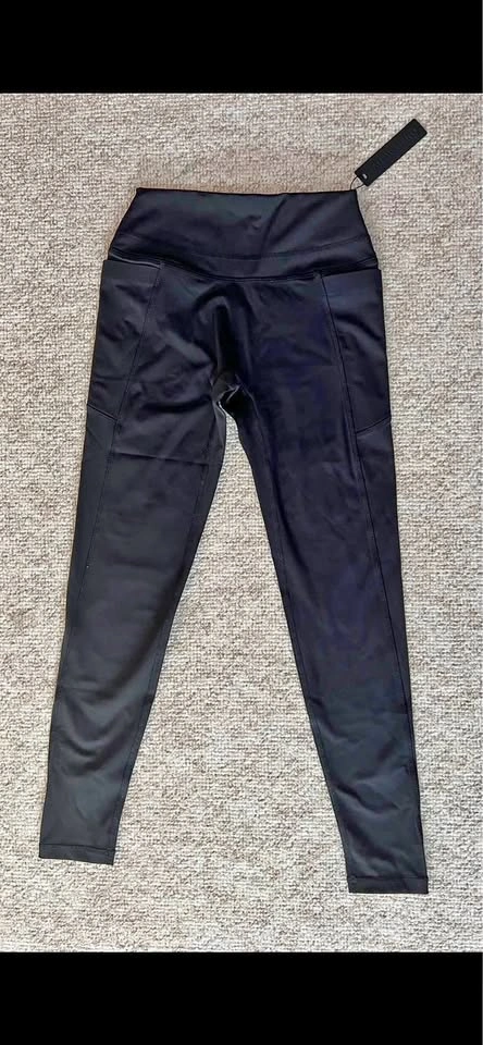 BRAND NEW - Oner Active Black Leggings (tags still on)
