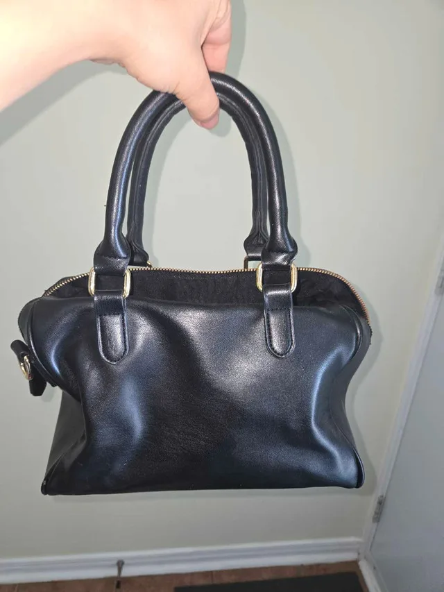 Old navy Handbag image indicator(2)