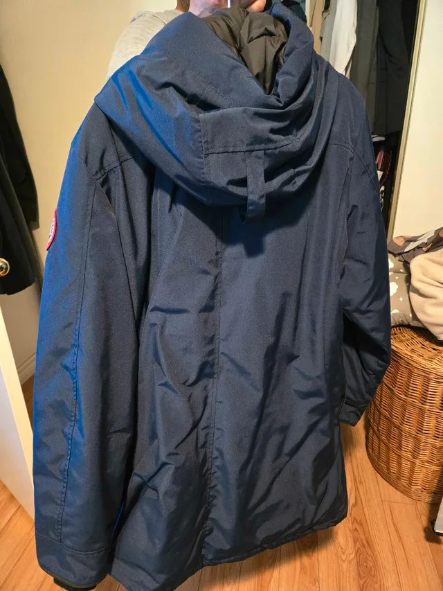 Canada Goose Parka image indicator(2)