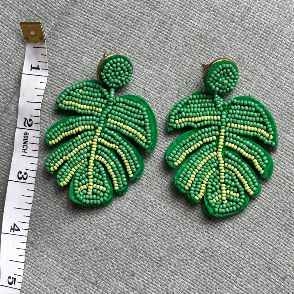 Beaded Monstera Leaf Earrings - photo 3