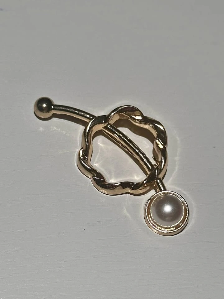 Gold-Toned Faux Pearl Wavy Circle Brooch