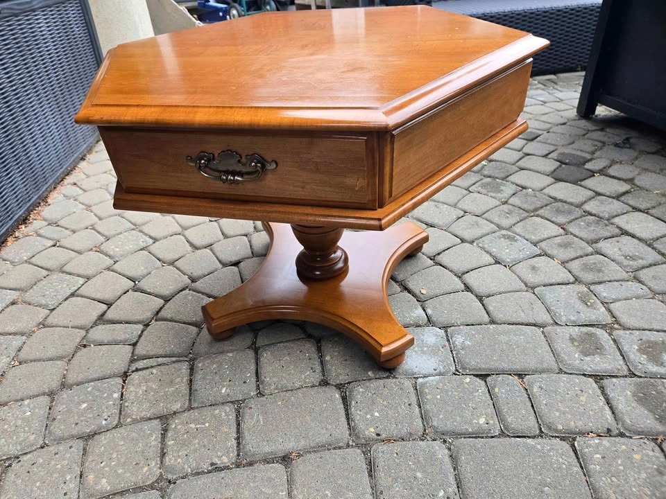 Vintage Canadian Oak Hexagonal Accent Table - Heirloom of Canada - photo 2