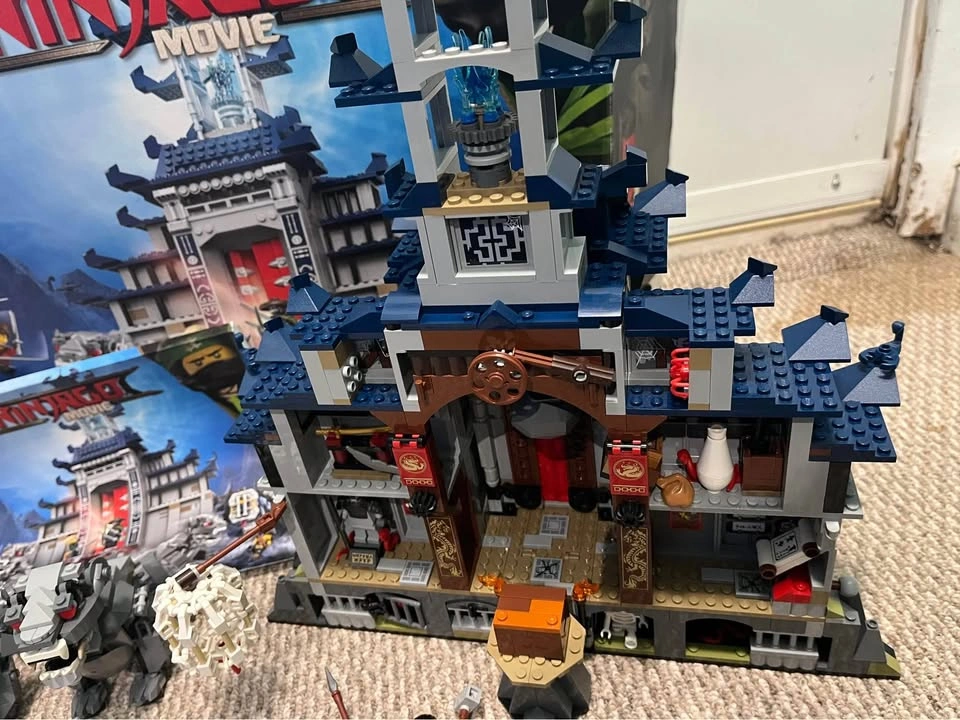 Lego Ninjago set 70617 - photo 2