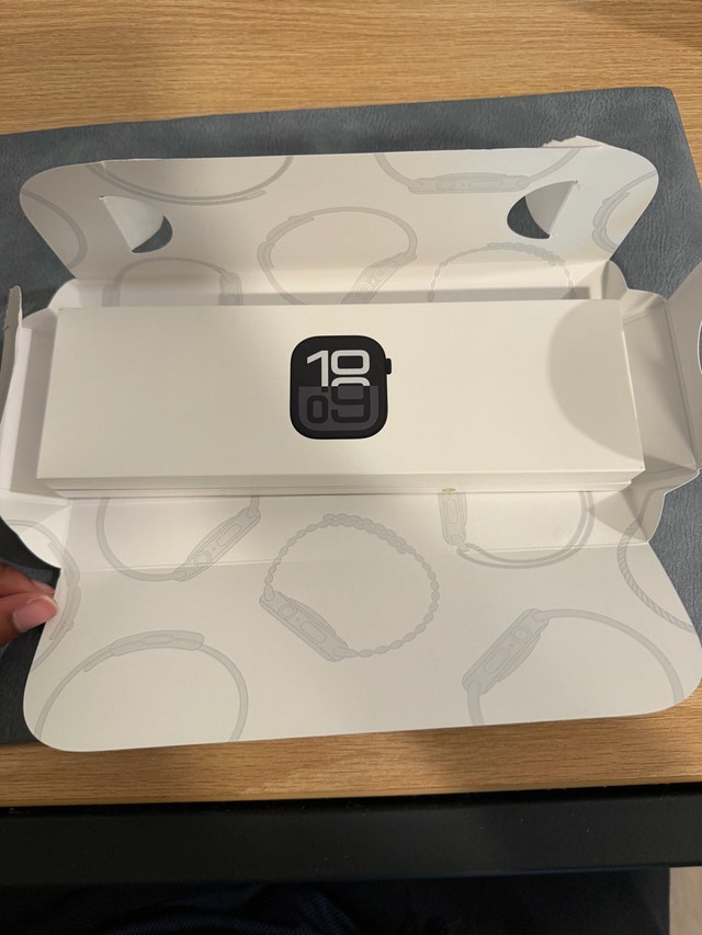 Apple Watch Series 10 (46mm, GPS) - photo 3
