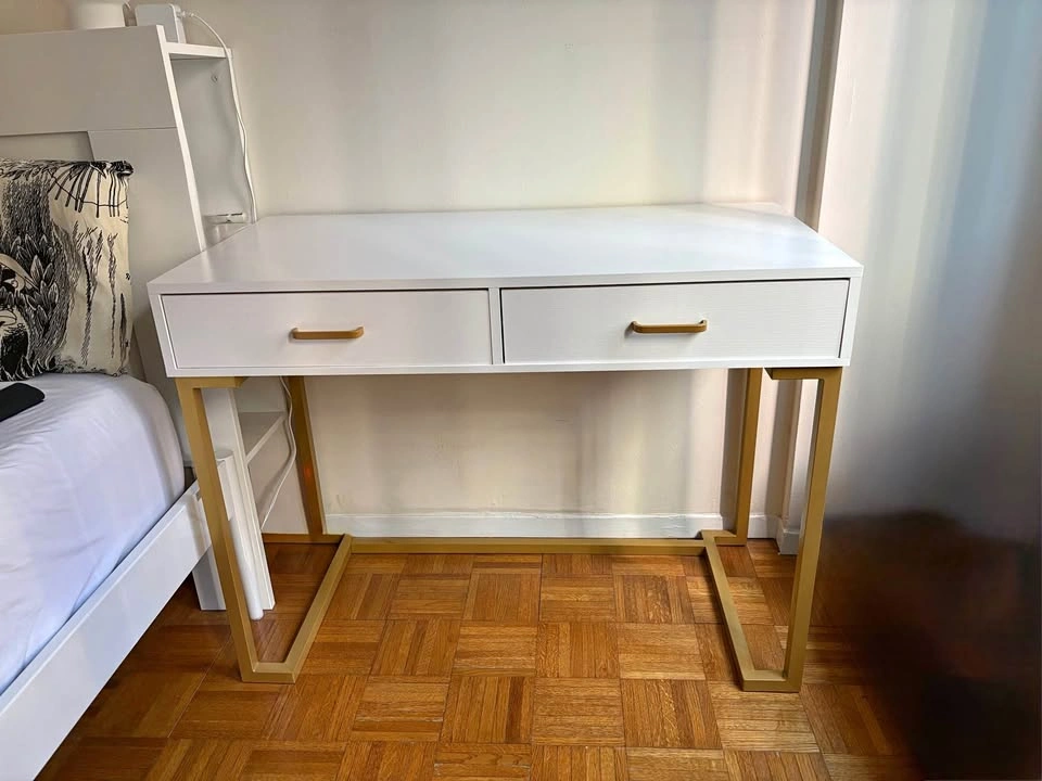 Writing desk (39.37”W x 19.7”D x 29.9”H)