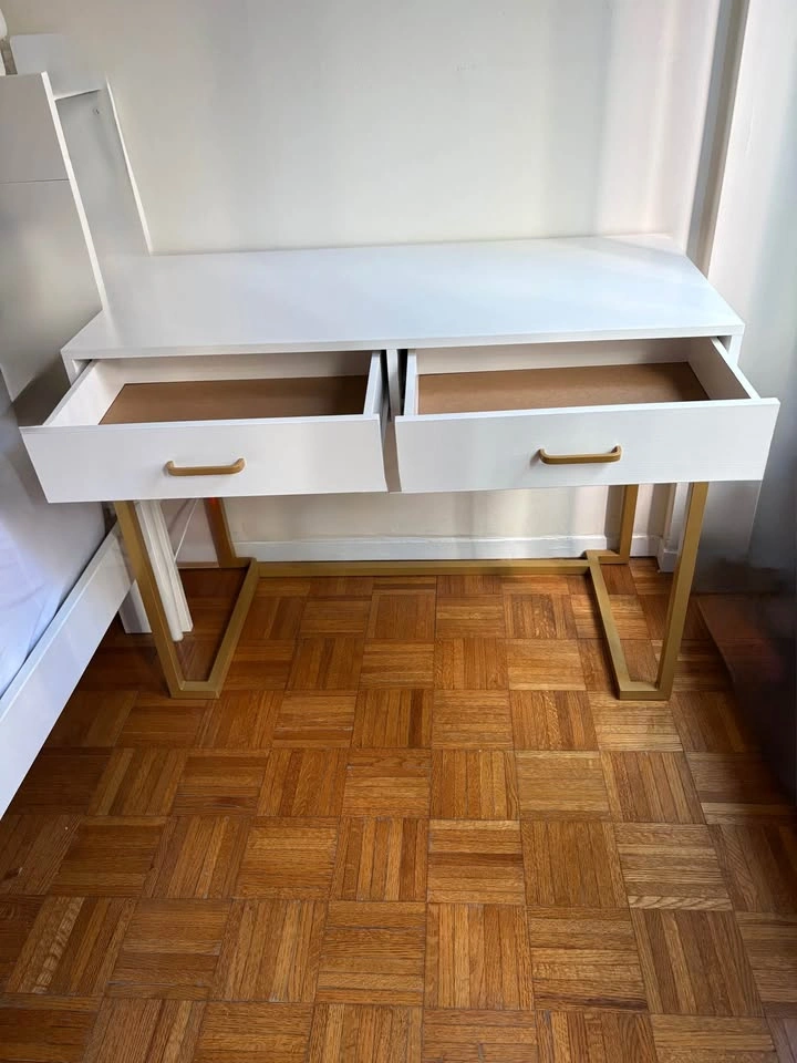 Writing desk (39.37”W x 19.7”D x 29.9”H) - photo 2