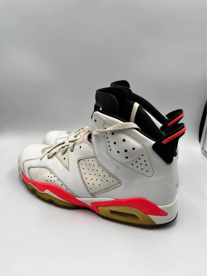 Jordan 6 Retro "White Infrared " Men’s Size 11.5 - photo 3