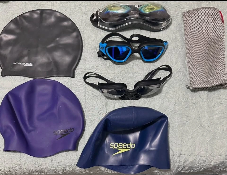 Swimming glasses and caps set - photo 4