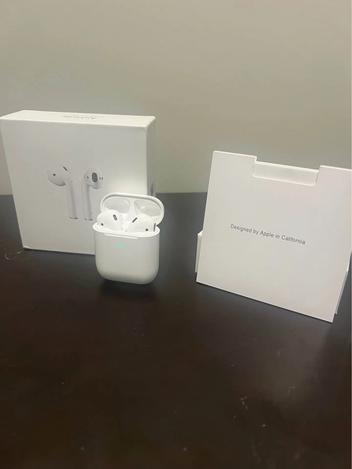 Apple AirPods 2nd generation - photo 2