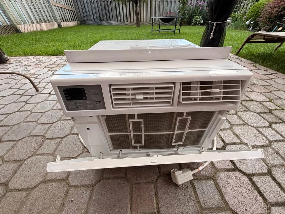 RCA RACE1202E-B 12000 BTU Window Air Conditioner - photo 4