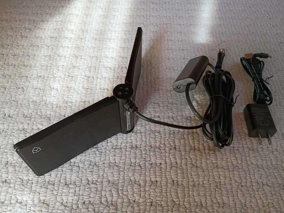 Antop Versa AT-250X2 Indoor Smartpass Amplified HDTV Antenna - photo 3
