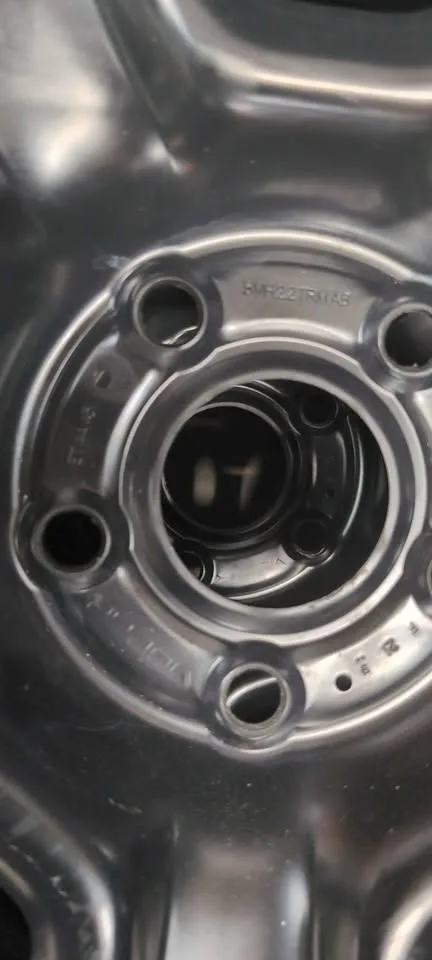 🔥 OEM Jeep Wrangler Steel Wheel 17” w/ TPMS – 5x127-Set of 4 image indicator(3)