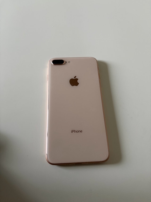 IPhone 8 Plus - photo 2