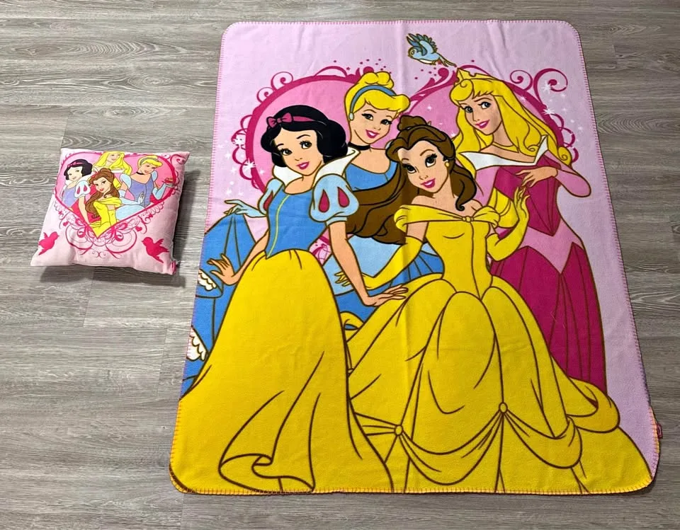 Disney Princesses Pink Blanket and Pillow Set thumbnail
