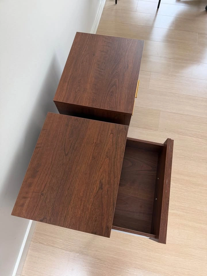 Pair of wooden like night stands - photo 4