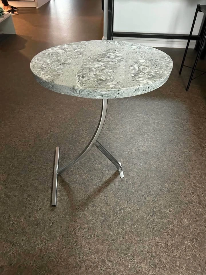 Modern Faux Marble Accent Side Table – Excellent Condition - photo 3
