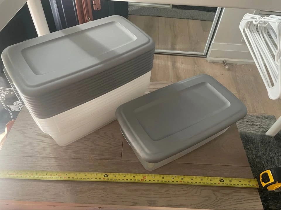 Large Plastic Containers * PRICE NEGOTIABLE * - photo 4