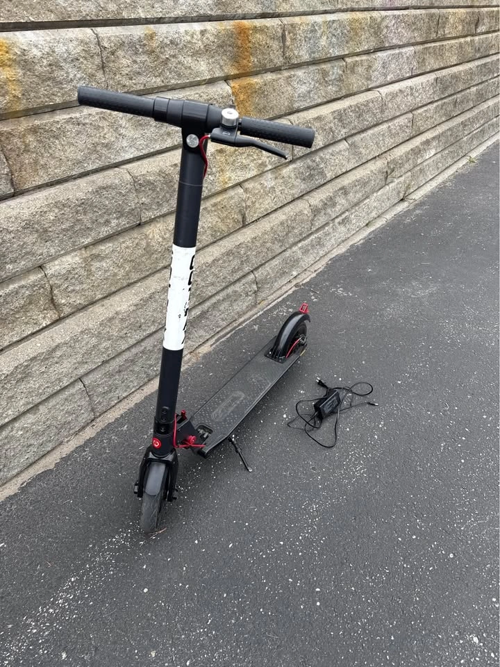 Gotrax Electric Scooter 25KM/H - photo 3
