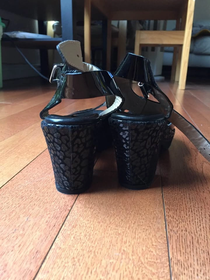 Attilio Giusti Leombruni black leather heels - photo 2