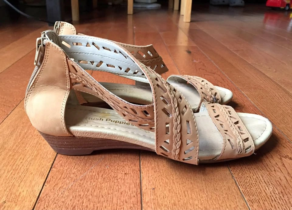 Hush puppies zip sandals