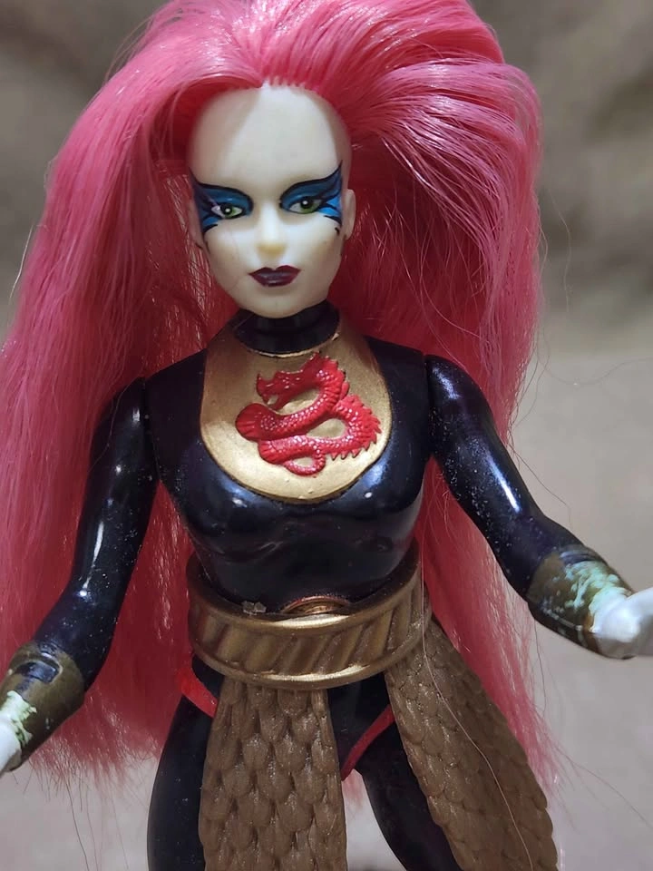 Vintage 1984 Galoob Golden Girl "Dragon Queen" Action Figure - photo 2