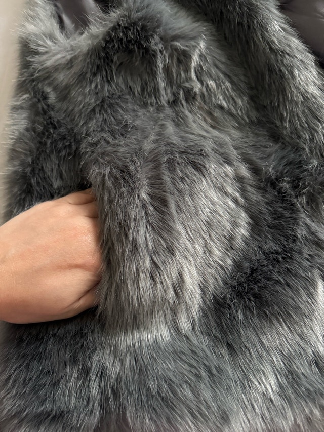 Topshop Silver Faux Fur Vest - photo 5