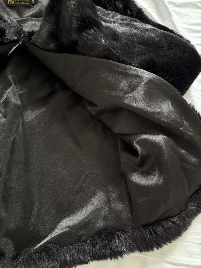 Korean Brand JYM Women's Plush Black Faux Fur Teddy Jacket - photo 3