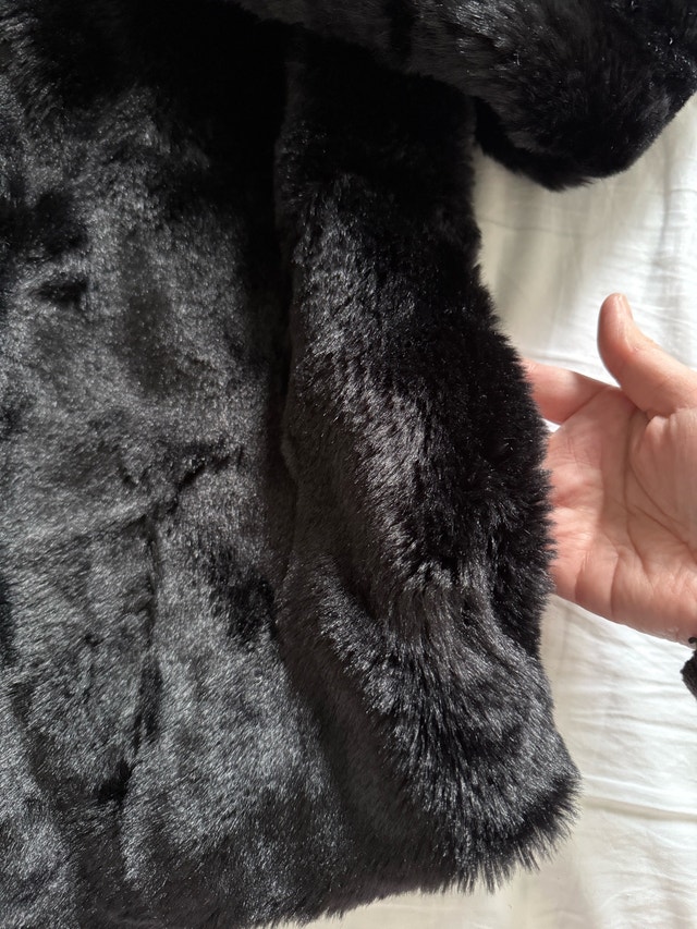 Korean Brand JYM Women's Plush Black Faux Fur Teddy Jacket - photo 5