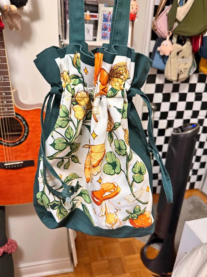 CARMICO Cinch Tote Bag