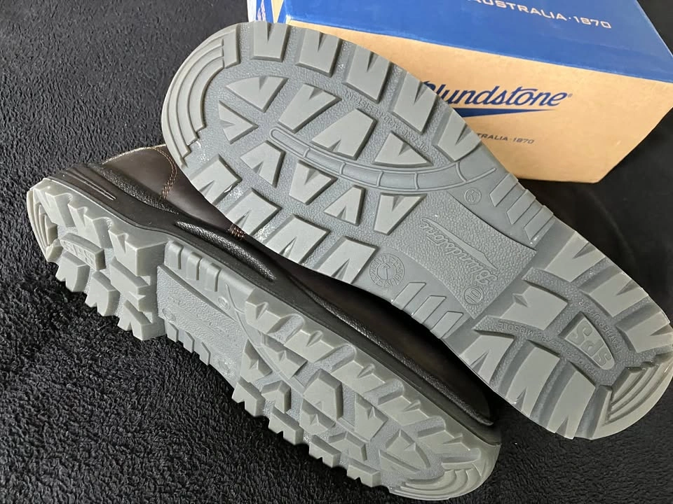 Men Blundstone steel-toe boots size US11 (New) - photo 2