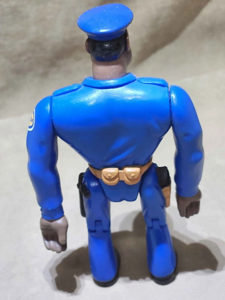 Vintage 1988 Kenner Police Academy "Moses Hightower" Figure - photo 3