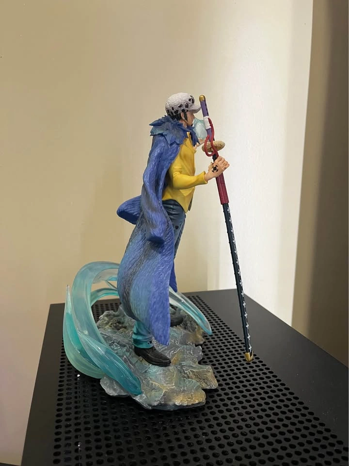 Trafalgar Law One Piece Anime Figure - photo 3