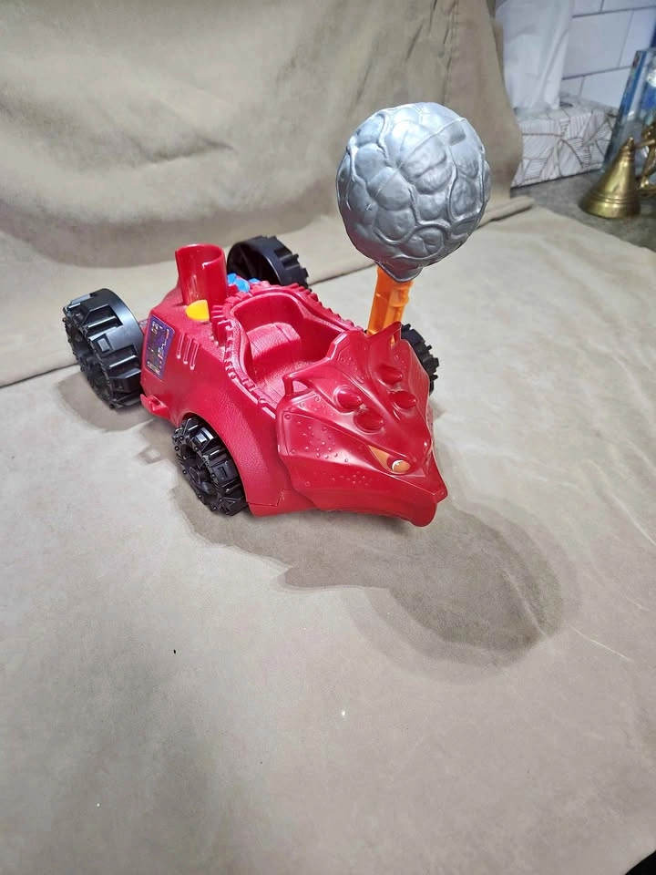 Vintage 1984 Masters of the Universe MOTU Bashasaurus