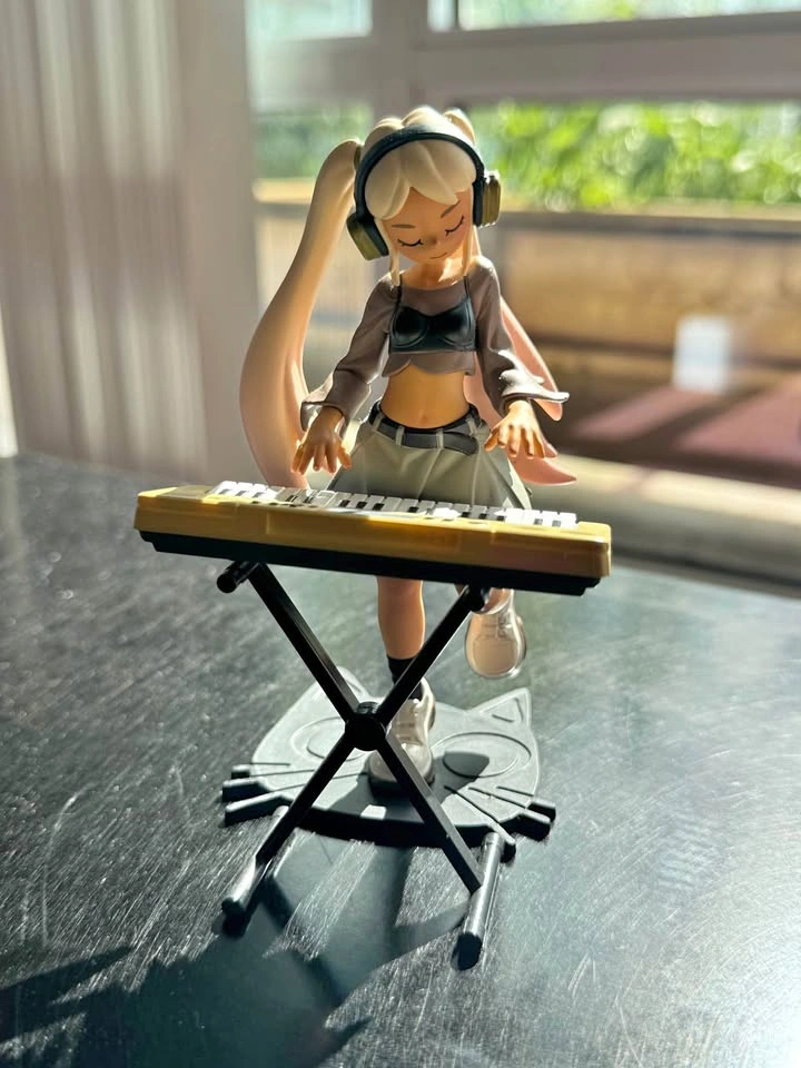 POP MART - Peach Riot Poppy Keyboard Figure