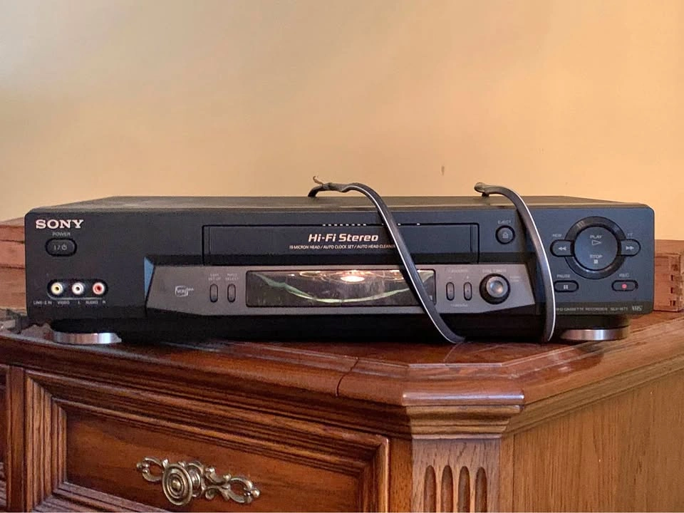 Sony SLV-N71 4 head Hi-Fi VCR