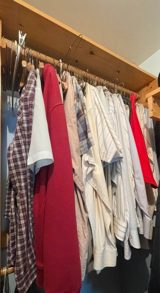 Lot of men’s and women’s clothing - sizes M and L - photo 2