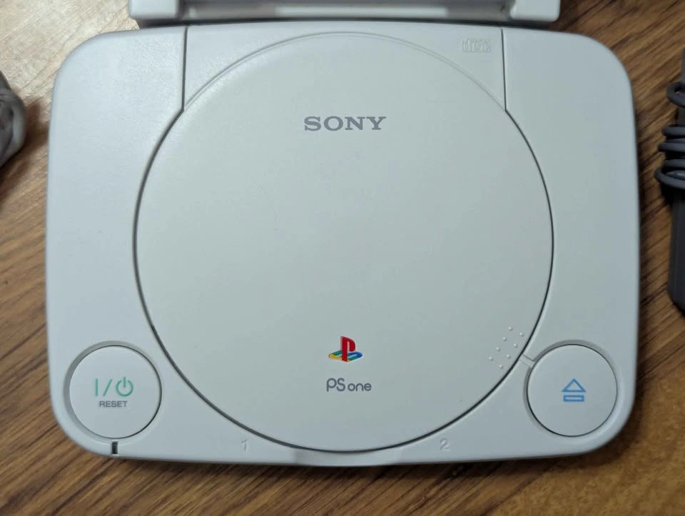 Sony PSone with LCD Screen & Memory Card - photo 4