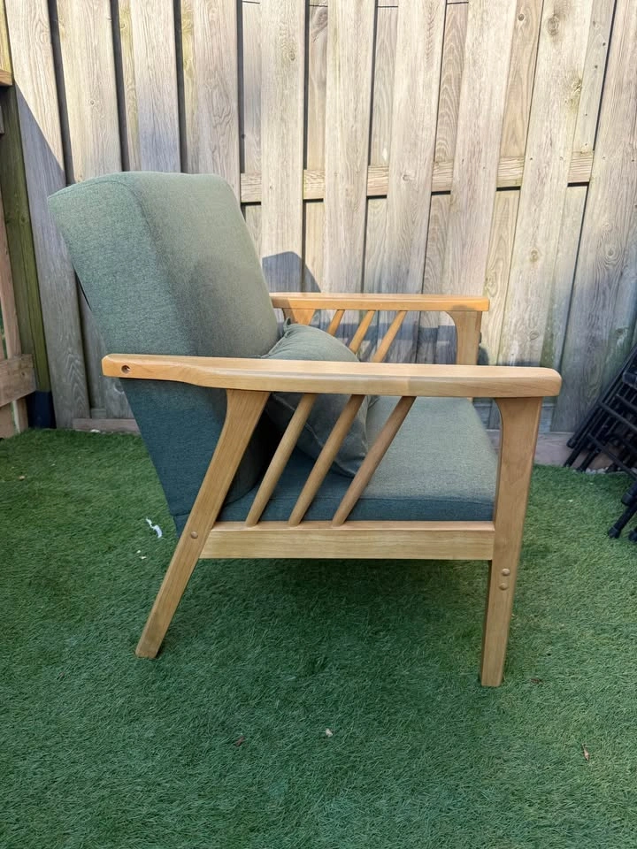 Brand New Chair - photo 2