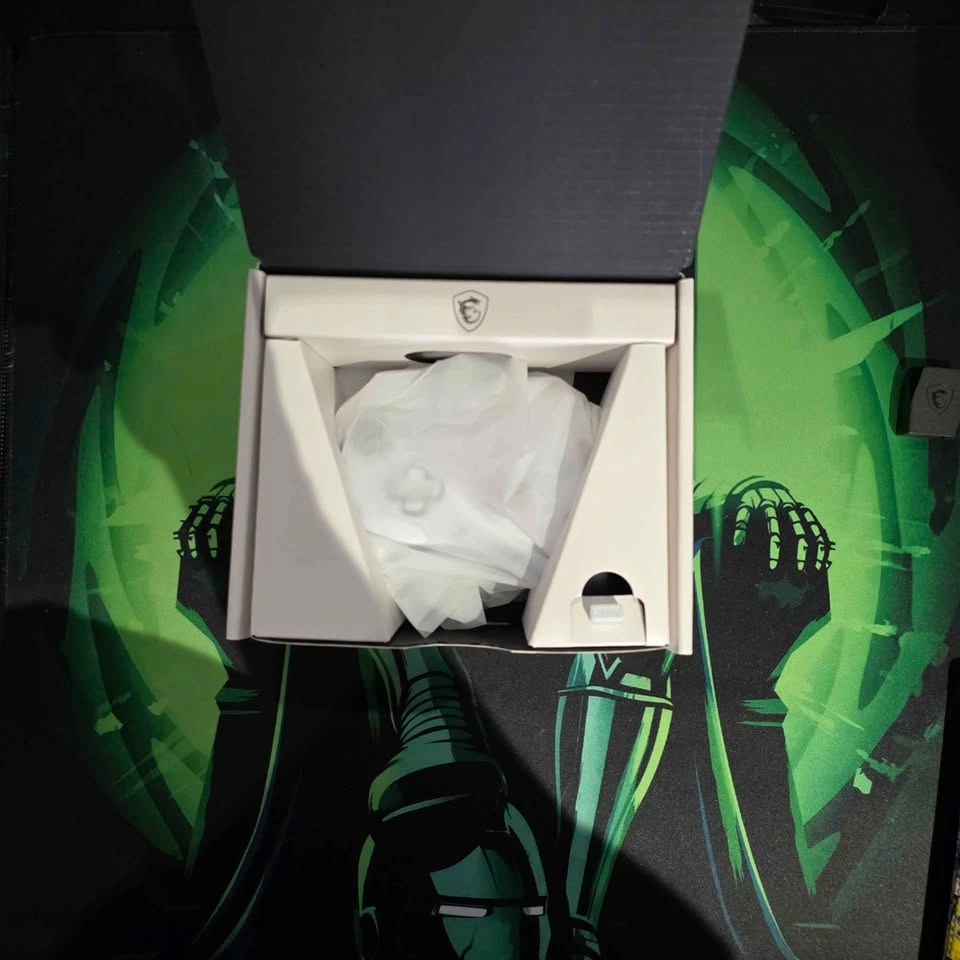 MSI Force GC300 Controller - White, never used - photo 2