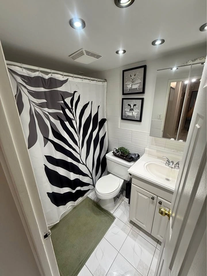 3 Beds 1 Bath - Apartment