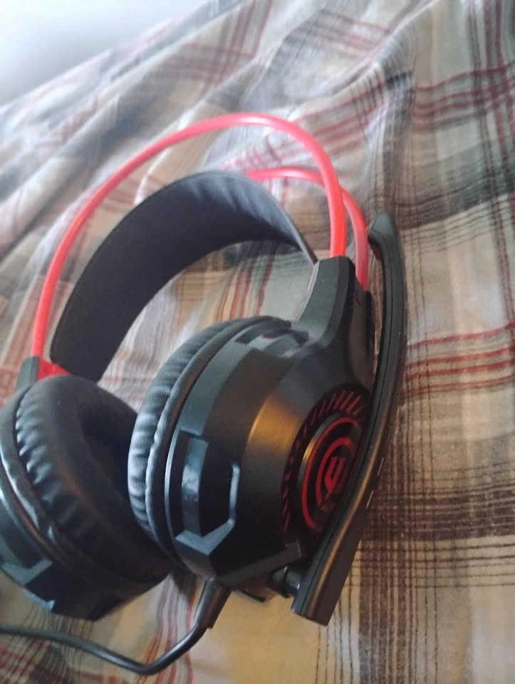 Wicked Audio RGB Gaming Headset - photo 3