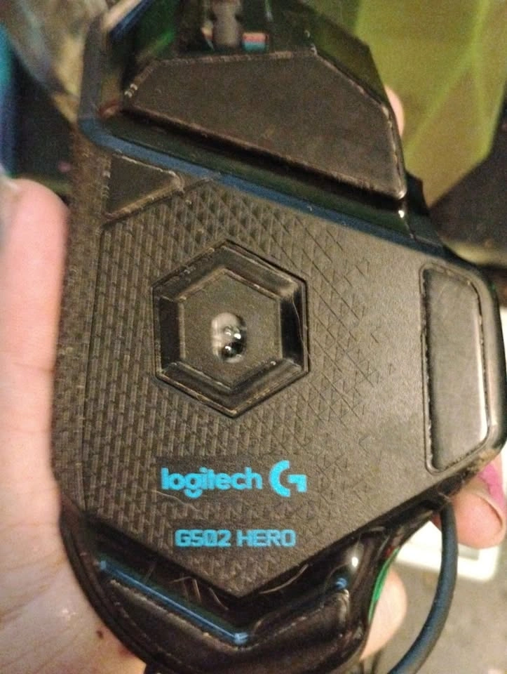 Logitech g502 hero gaming mouse - photo 3