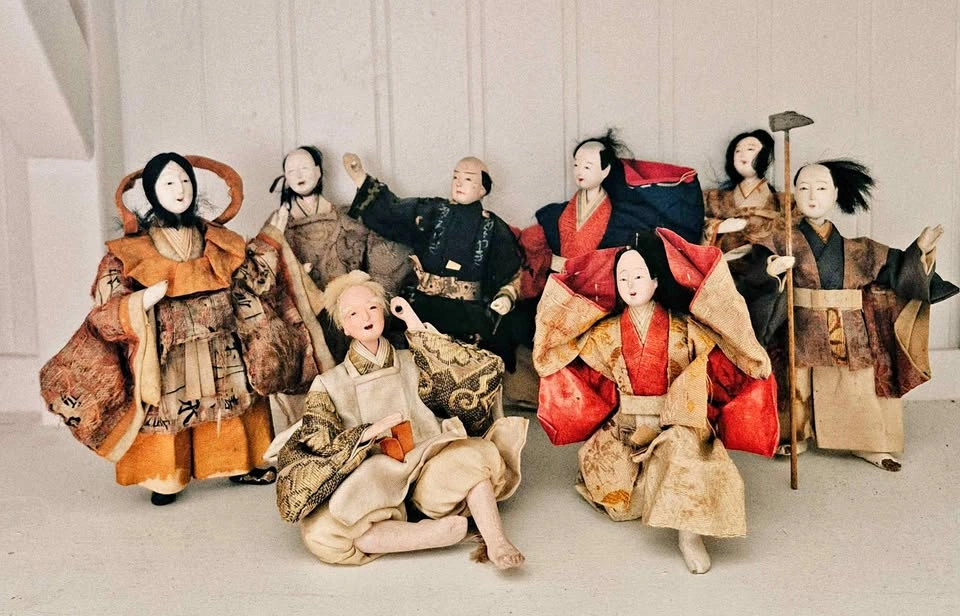Rare Antique Japanese Dolls Set of 8 Ningyo - c.1900 Meiji