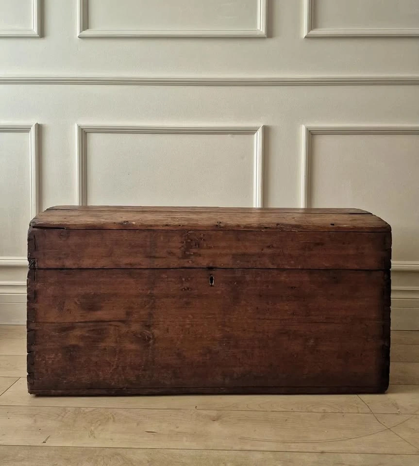 Primitive Antique 1800s Dome-Top Immigrant Trunk - photo 2