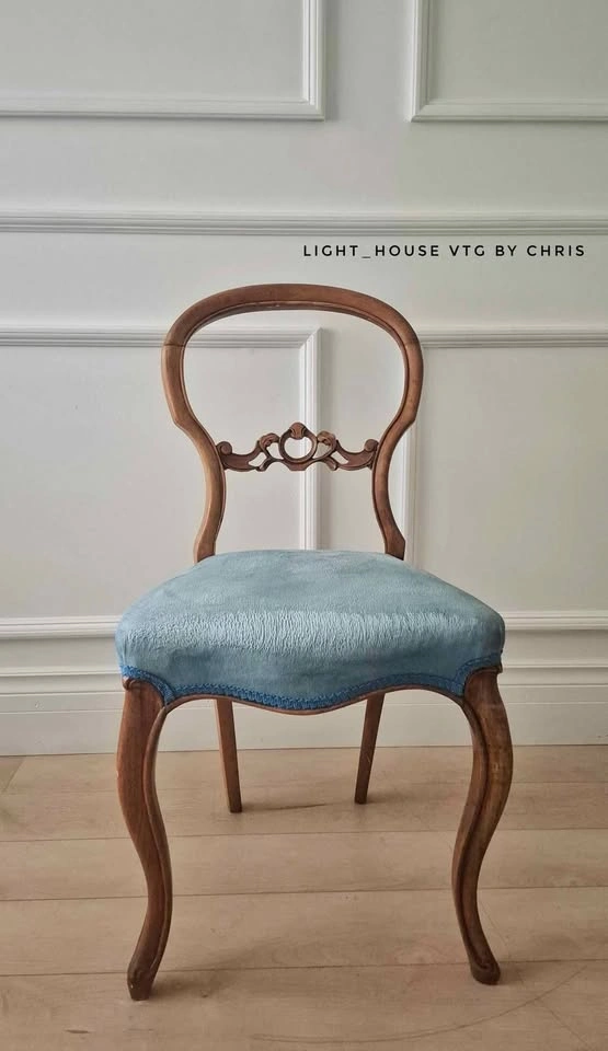 Victorian Balloon-Back Side Chair (c. 1880–1900) - photo 3