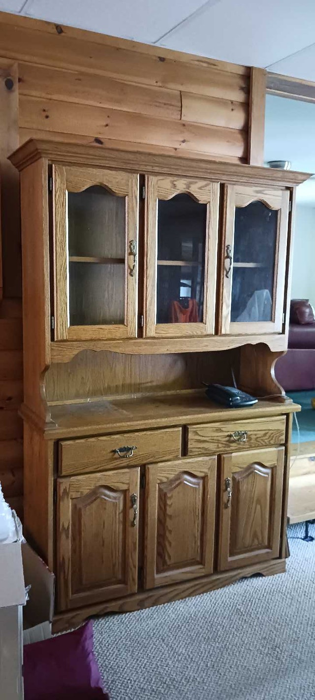 Diningroom/Kitchen Hutch